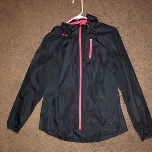 Women’s windbreaker